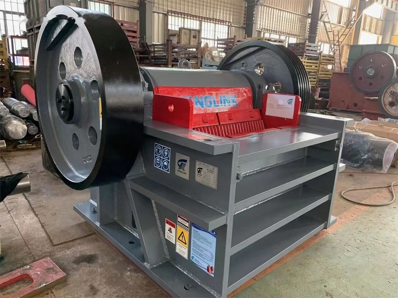 Kinglink PEX300X1300 Équipement de concassage à mâchoires - Pofás törő: 2 kép. Kinglink PEX300X1300 Équipement de concassage à mâchoires - Pofás törő: 2 kép.