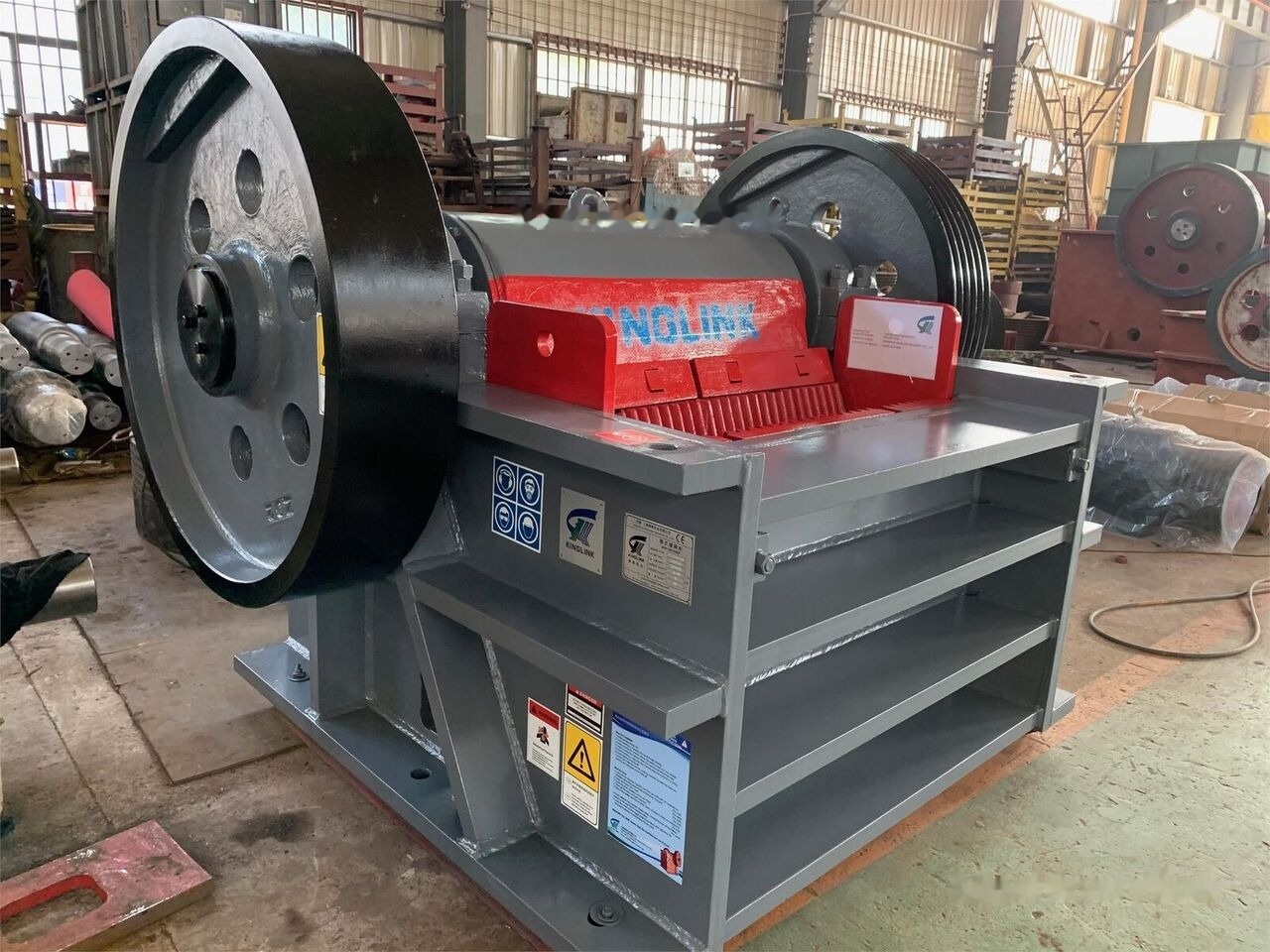 Kinglink PEX300X1300 Jaw Crusher Equipment - Pofás törő: 3 kép. Kinglink PEX300X1300 Jaw Crusher Equipment - Pofás törő: 3 kép.