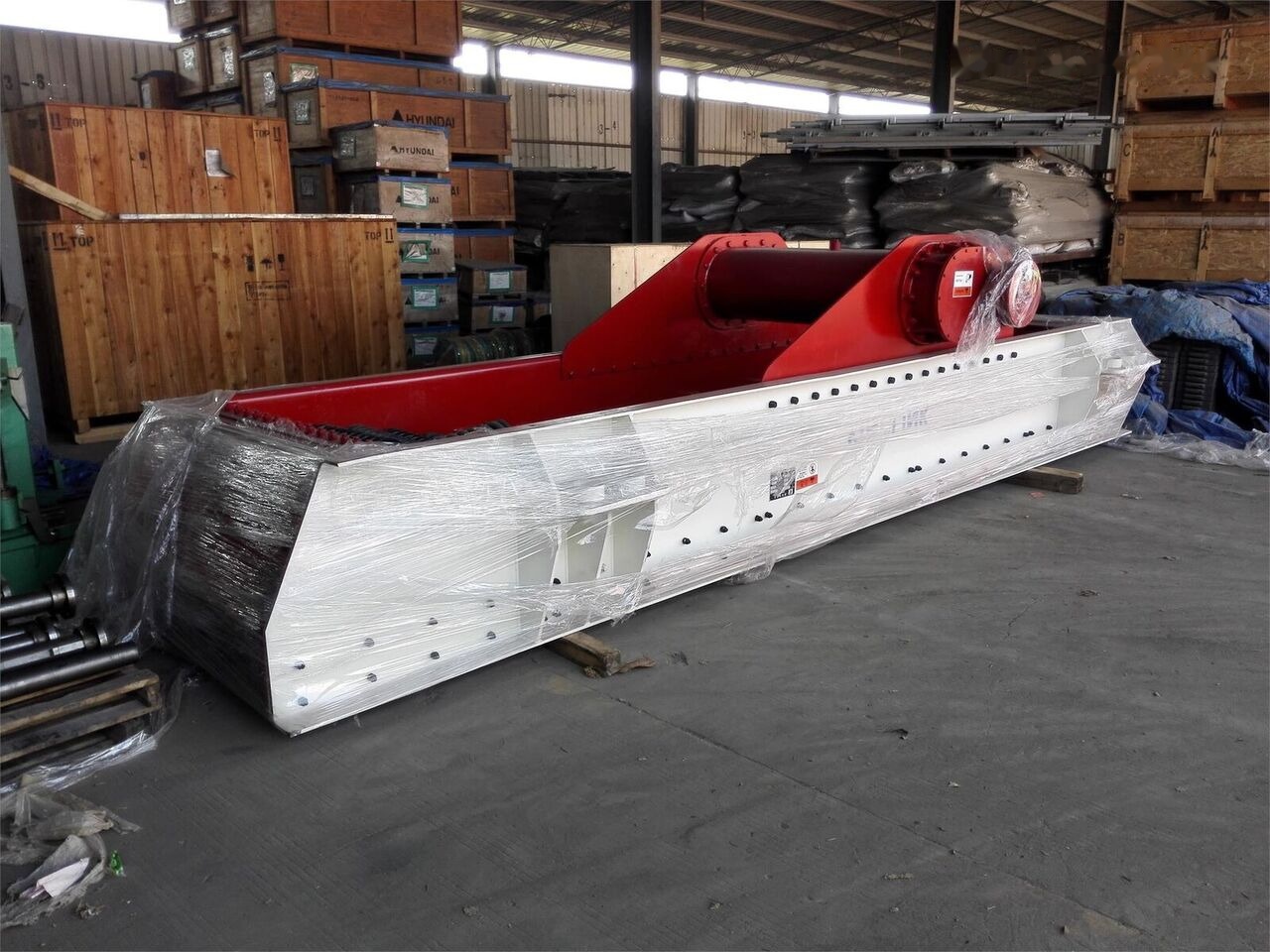 Kinglink ZSW600X130 OEM manufacturing Gator type Vibrating Grizzly Feeder - Osztályozó berendezés: 1 kép. Kinglink ZSW600X130 OEM manufacturing Gator type Vibrating Grizzly Feeder - Osztályozó berendezés: 1 kép.
