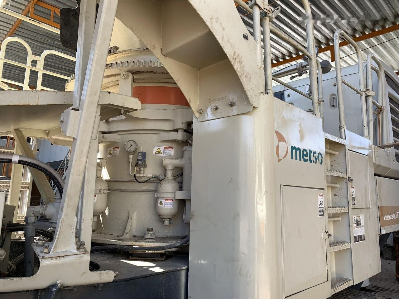 Metso LT200HP - Mobil törőgép: 5 kép. Metso LT200HP - Mobil törőgép: 5 kép.