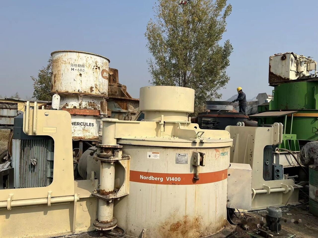 Metso NORDBERG VI400 VSI - Röpítő törő: 1 kép. Metso NORDBERG VI400 VSI - Röpítő törő: 1 kép.