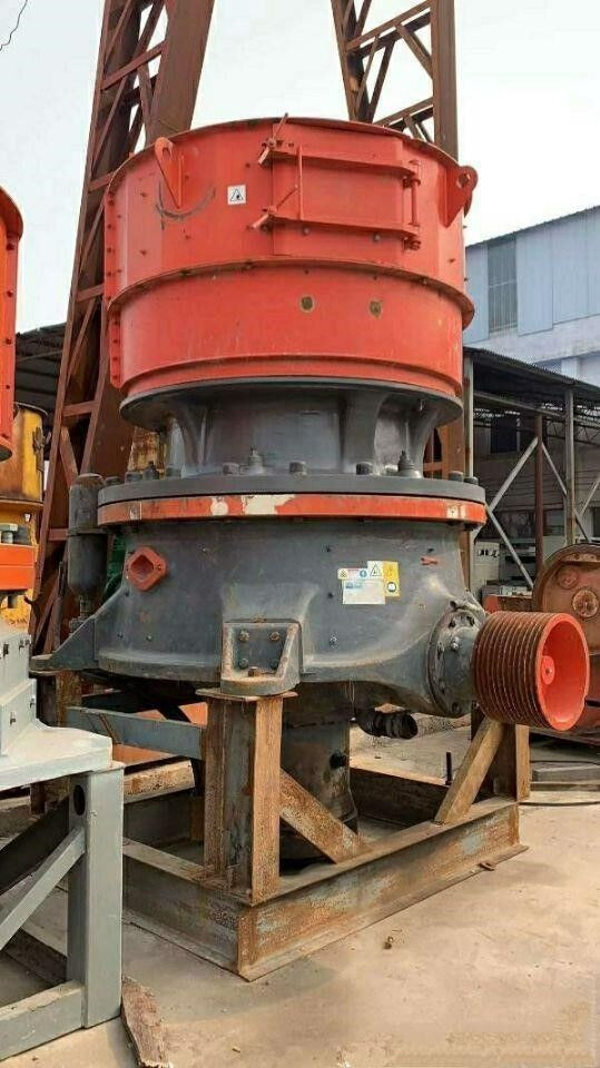 Sandvik CH660 Cone crusher - Kúpos törő: 3 kép. Sandvik CH660 Cone crusher - Kúpos törő: 3 kép.