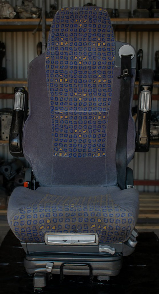 MAN TGA AIR SEAT - DRIVER - Ülés - Teherautó: 1 kép. MAN TGA AIR SEAT - DRIVER - Ülés - Teherautó: 1 kép.