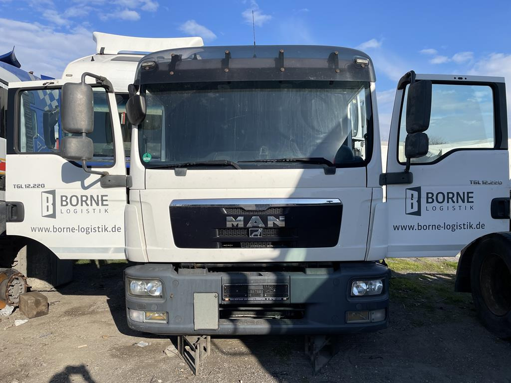 MAN TGL DOUBLE CAB 2012 - Fülke - Teherautó: 5 kép. MAN TGL DOUBLE CAB 2012 - Fülke - Teherautó: 5 kép.
