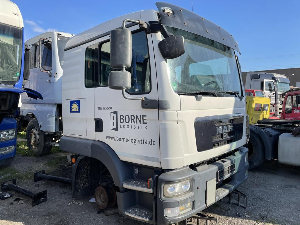 MAN TGL DOUBLE CAB 2012 - Fülke - Teherautó: 1 kép. MAN TGL DOUBLE CAB 2012 - Fülke - Teherautó: 1 kép.