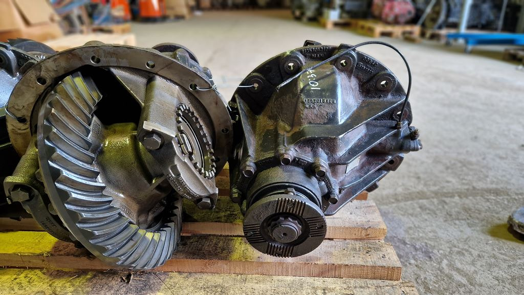 MAN TGX 10:37 - Differenciálmű - Teherautó: 5 kép. MAN TGX 10:37 - Differenciálmű - Teherautó: 5 kép.