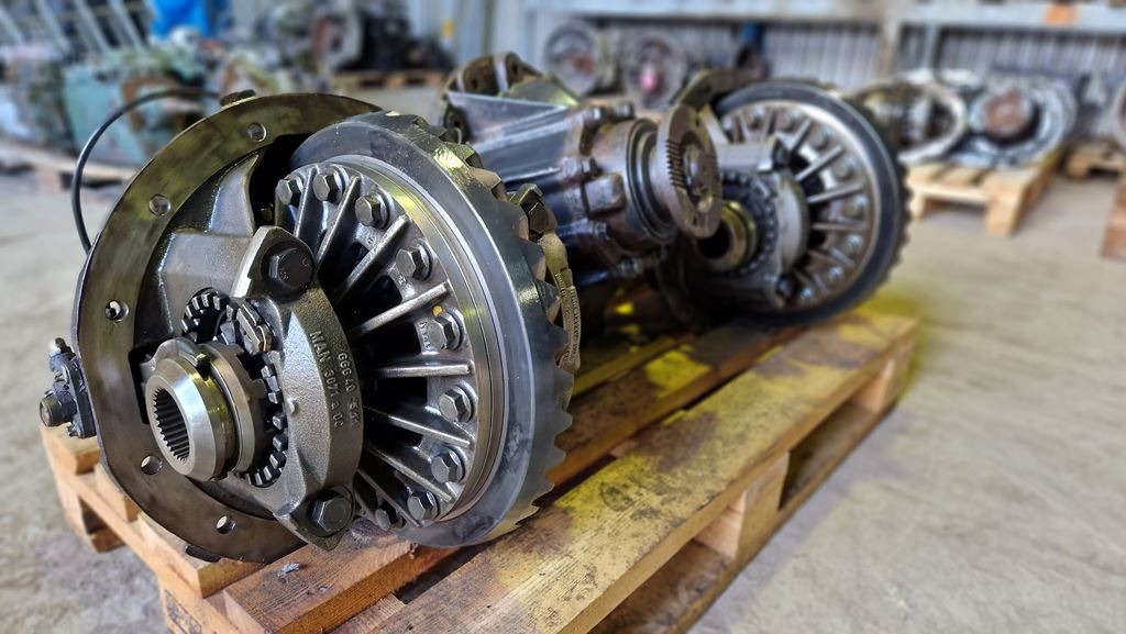 MAN TGX 10:37 - Differenciálmű - Teherautó: 3 kép. MAN TGX 10:37 - Differenciálmű - Teherautó: 3 kép.