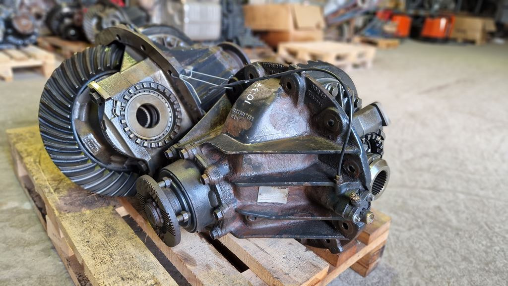 MAN TGX 10:37 - Differenciálmű - Teherautó: 2 kép. MAN TGX 10:37 - Differenciálmű - Teherautó: 2 kép.