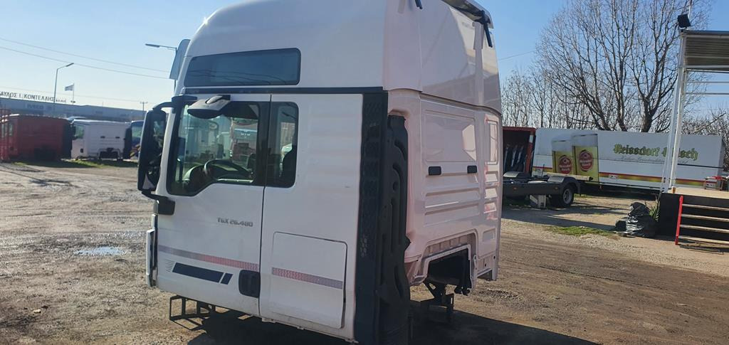 MAN TGX - EURO 6 - Fülke - Teherautó: 4 kép. MAN TGX - EURO 6 - Fülke - Teherautó: 4 kép.