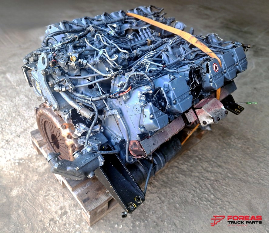 MAN V12 MARINE ENGINE EURO 3 - Motor: 5 kép. MAN V12 MARINE ENGINE EURO 3 - Motor: 5 kép.