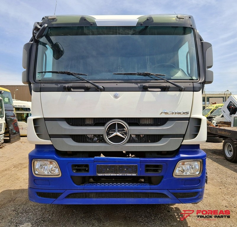 MERCEDES ACTROS MP3 SMALL WHITE - Fülke: 2 kép. MERCEDES ACTROS MP3 SMALL WHITE - Fülke: 2 kép.