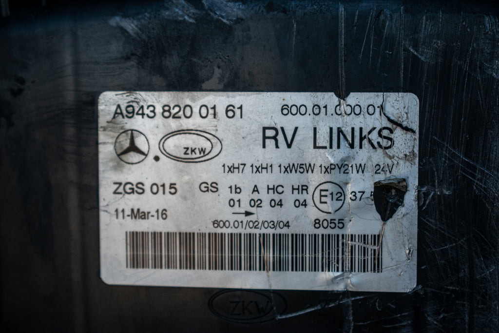 MERCEDES-BENZ ACTROS MP II - DRIVER'S - Fényszóró - Teherautó: 3 kép. MERCEDES-BENZ ACTROS MP II - DRIVER'S - Fényszóró - Teherautó: 3 kép.