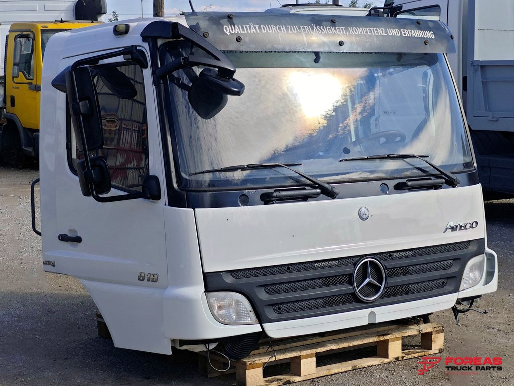 MERCEDES-BENZ ATEGO 2 818 - Fülke - Teherautó: 3 kép. MERCEDES-BENZ ATEGO 2 818 - Fülke - Teherautó: 3 kép.