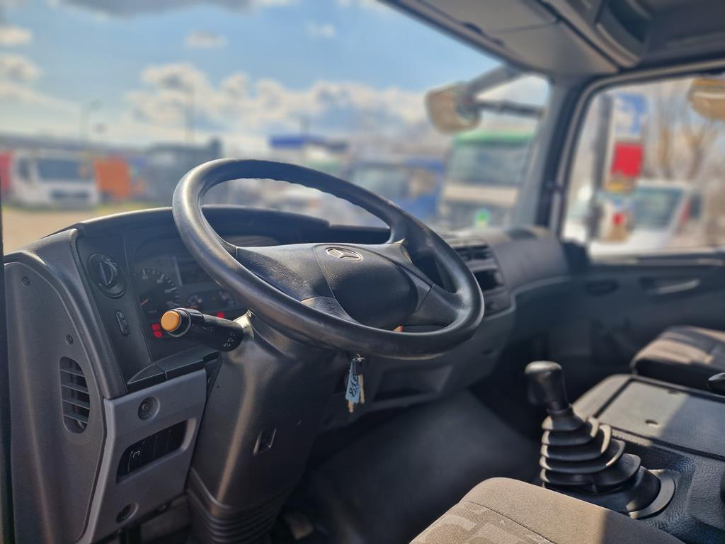 Ponyvás teherautó MERCEDES-BENZ ATEGO 816: 13 kép.