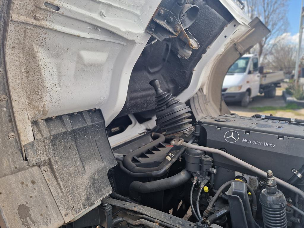 Ponyvás teherautó MERCEDES-BENZ ATEGO 816: 24 kép.