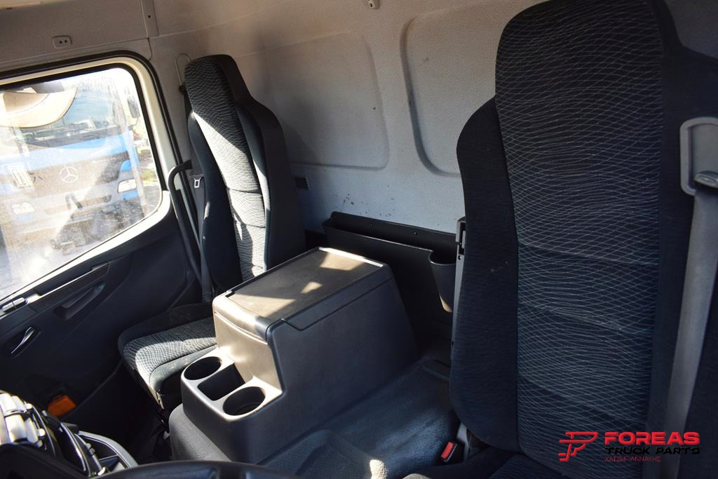 Alvaz teherautó MERCEDES-BENZ ATEGO 921 – FLATBED: 26 kép.