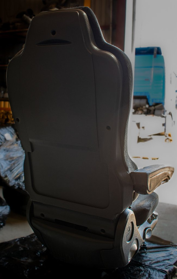 MERCEDES-BENZ AXOR PASSENGER AIR SEAT - Ülés - Teherautó: 5 kép. MERCEDES-BENZ AXOR PASSENGER AIR SEAT - Ülés - Teherautó: 5 kép.
