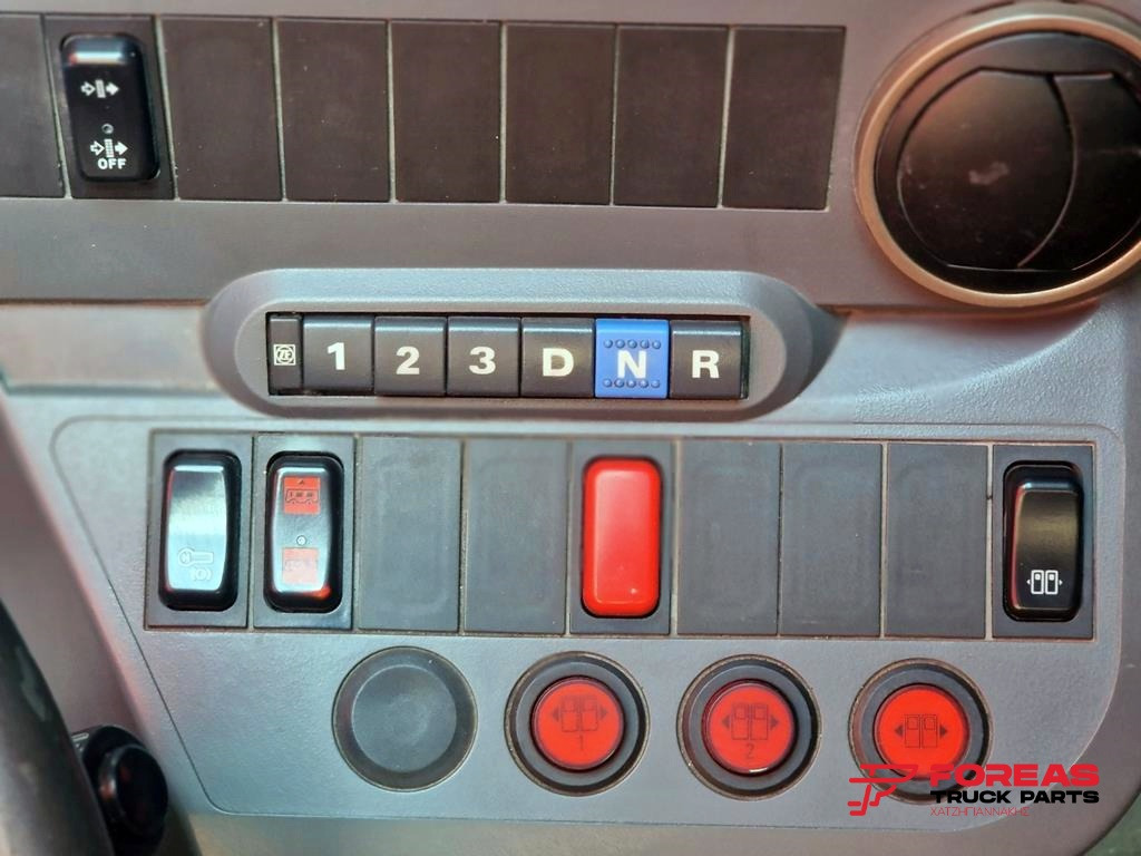 MERCEDES-BENZ CITARO - Műszerfal - Busz: 5 kép. MERCEDES-BENZ CITARO - Műszerfal - Busz: 5 kép.