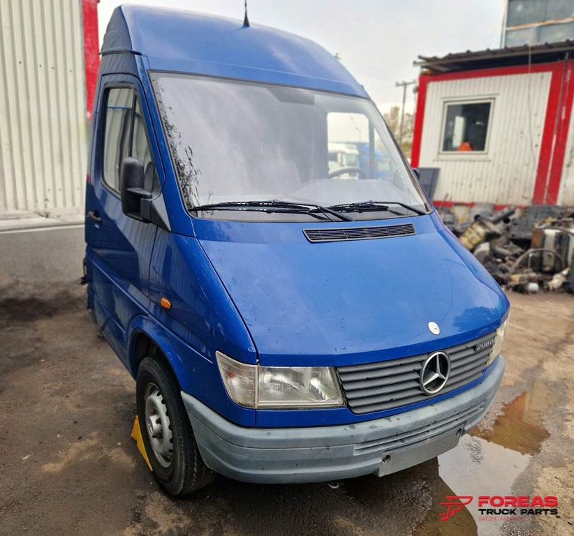 MERCEDES SPRINTER OM601 - Fülke - Kisteherautó: 3 kép. MERCEDES SPRINTER OM601 - Fülke - Kisteherautó: 3 kép.