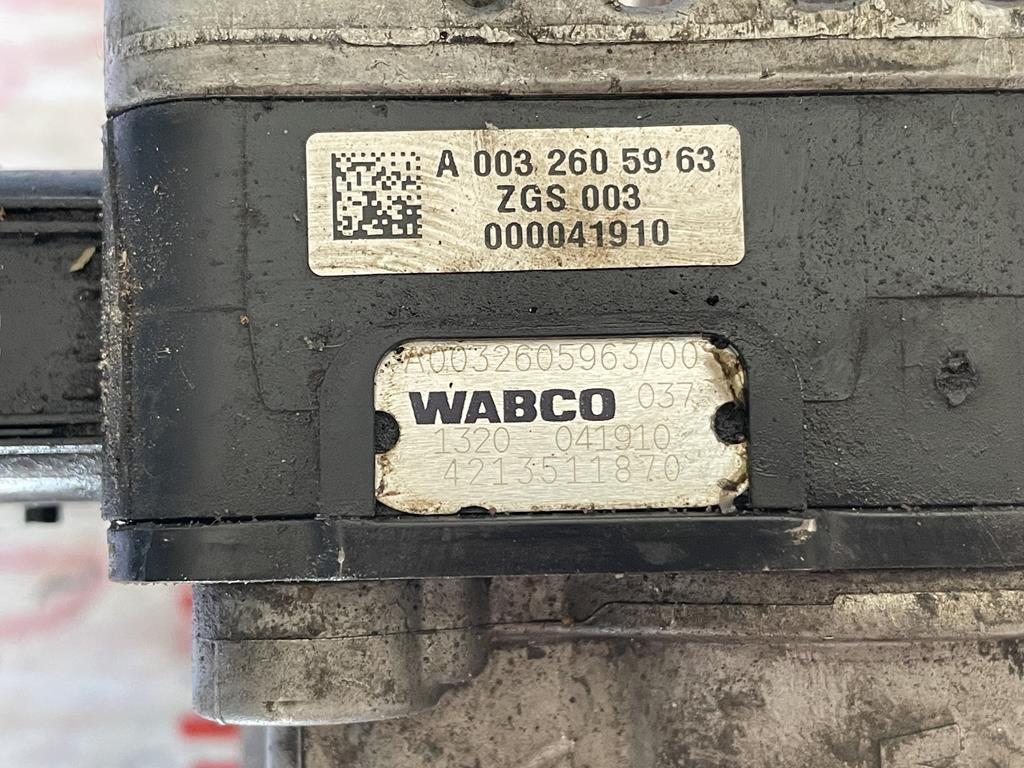 WABCO FOR MERCEDES ACTROS - 4213511870 - ECU - Teherautó: 4 kép. WABCO FOR MERCEDES ACTROS - 4213511870 - ECU - Teherautó: 4 kép.