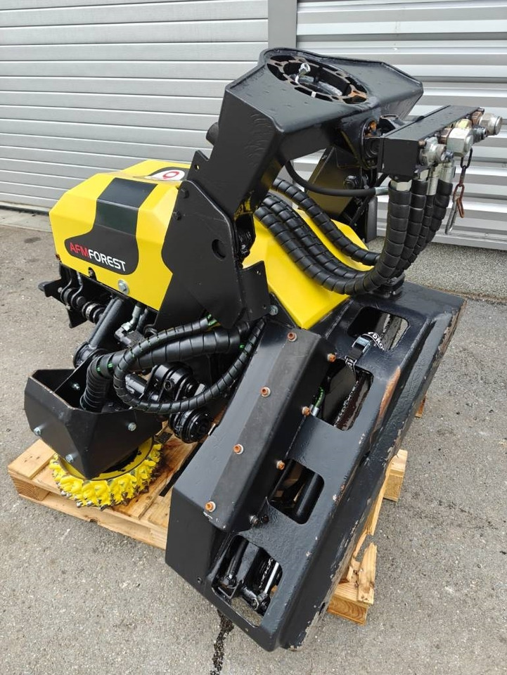 AFM 50 - Erdészeti fej: 3 kép. AFM 50 - Erdészeti fej: 3 kép.