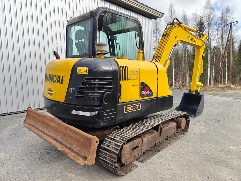 Hyundai R 60-7 - Minikotró: 5 kép. Hyundai R 60-7 - Minikotró: 5 kép.