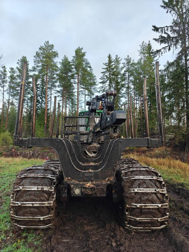 John Deere 1210 G - Kihordó: 4 kép. John Deere 1210 G - Kihordó: 4 kép.