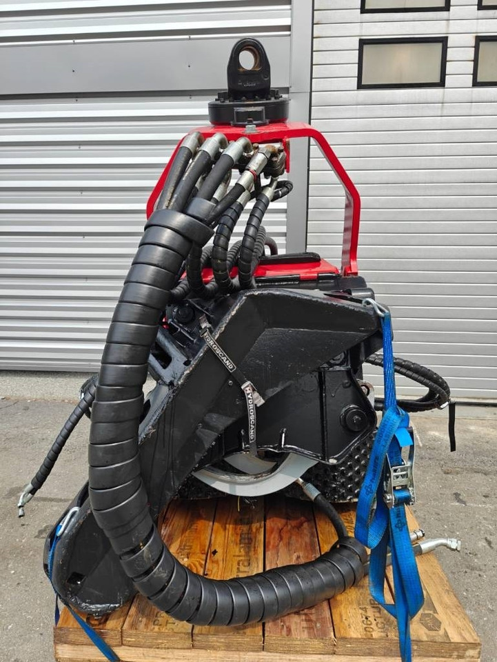 Komatsu 370.2 - Erdészeti fej: 4 kép. Komatsu 370.2 - Erdészeti fej: 4 kép.