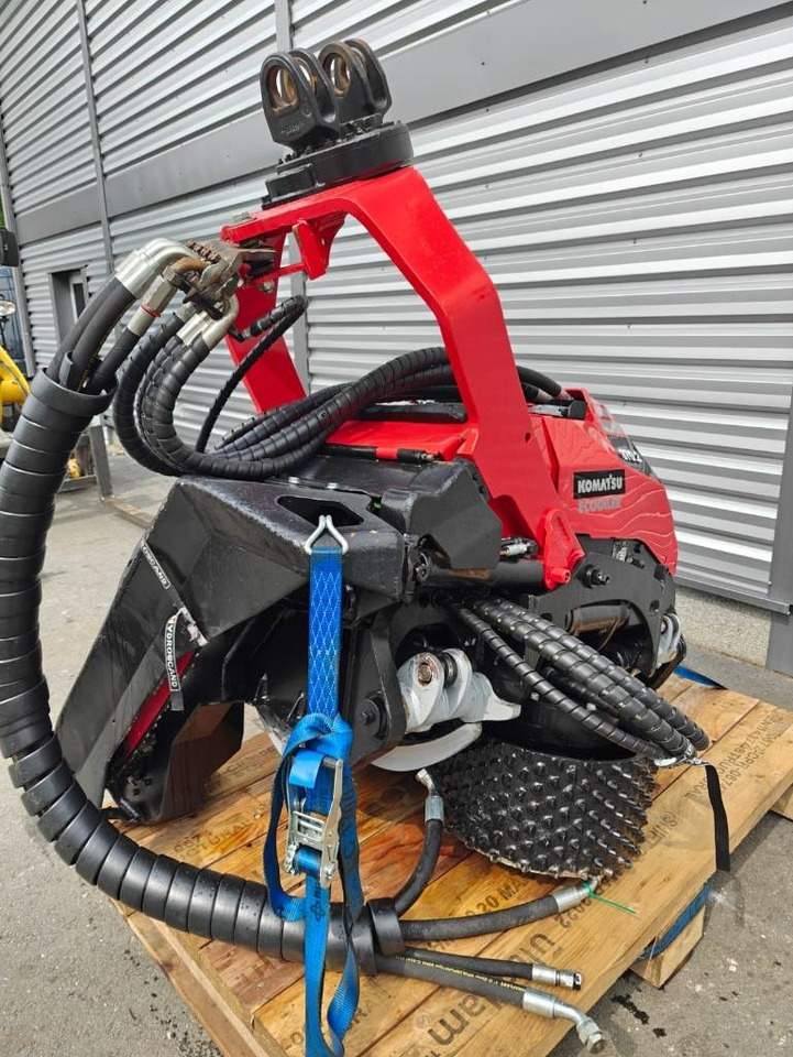 Komatsu 370.2 - Erdészeti fej: 3 kép. Komatsu 370.2 - Erdészeti fej: 3 kép.