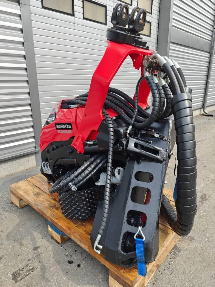 Komatsu 370.2 - Erdészeti fej: 5 kép. Komatsu 370.2 - Erdészeti fej: 5 kép.