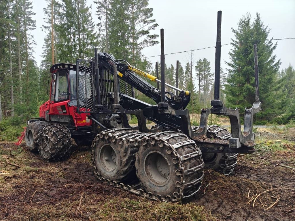 Komatsu 845 - Kihordó: 3 kép. Komatsu 845 - Kihordó: 3 kép.