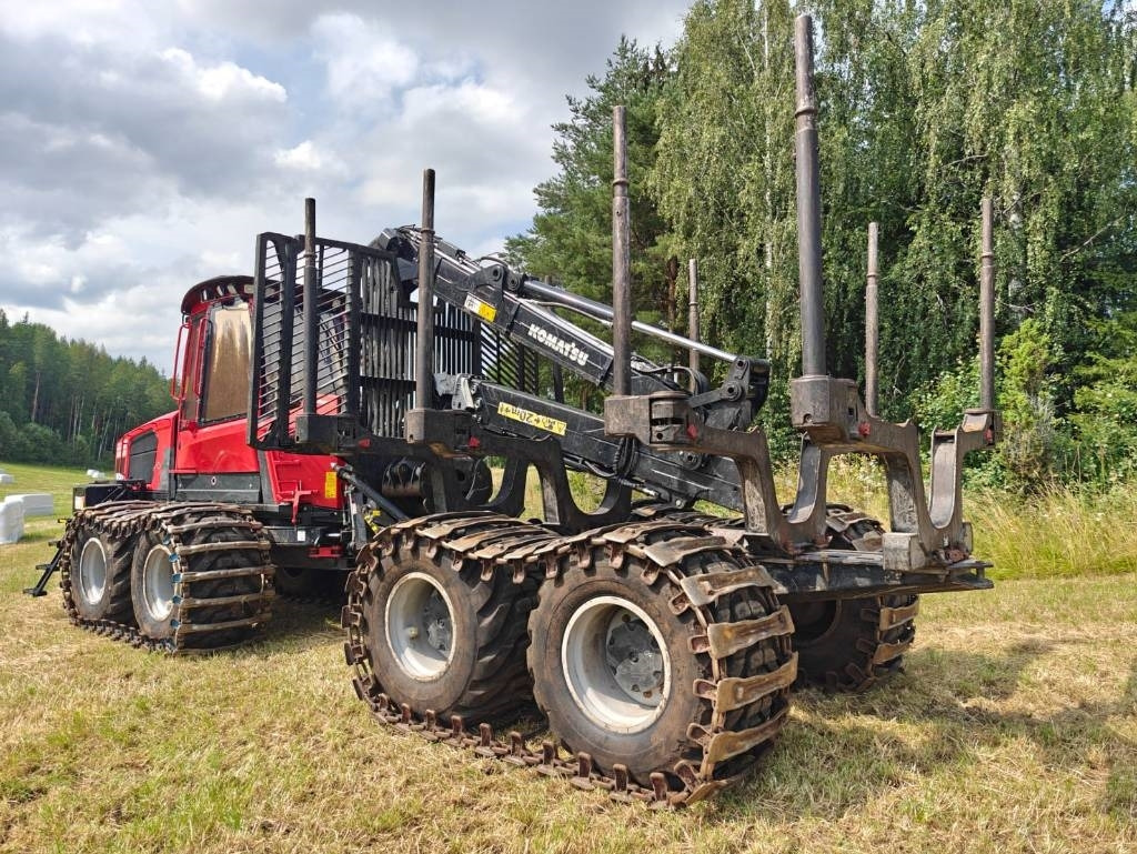 Komatsu 855 - Kihordó: 3 kép. Komatsu 855 - Kihordó: 3 kép.