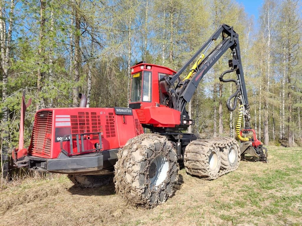 Komatsu 901 TX.1 - Fakitermelő gép: 5 kép. Komatsu 901 TX.1 - Fakitermelő gép: 5 kép.