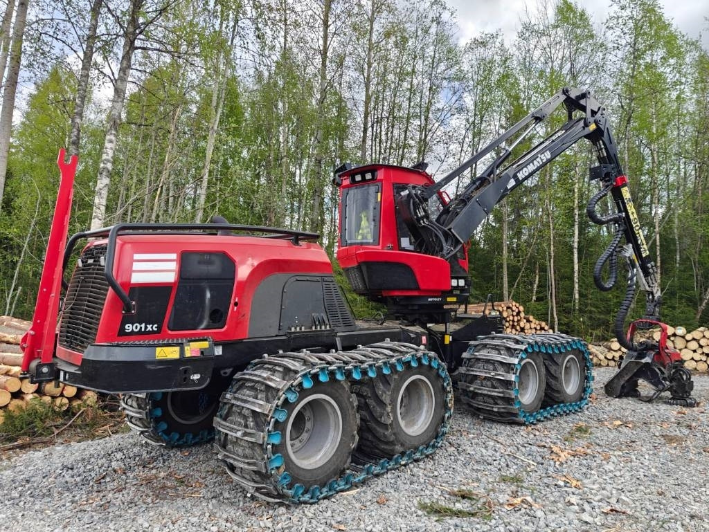 Komatsu 901 XC - Fakitermelő gép: 5 kép. Komatsu 901 XC - Fakitermelő gép: 5 kép.