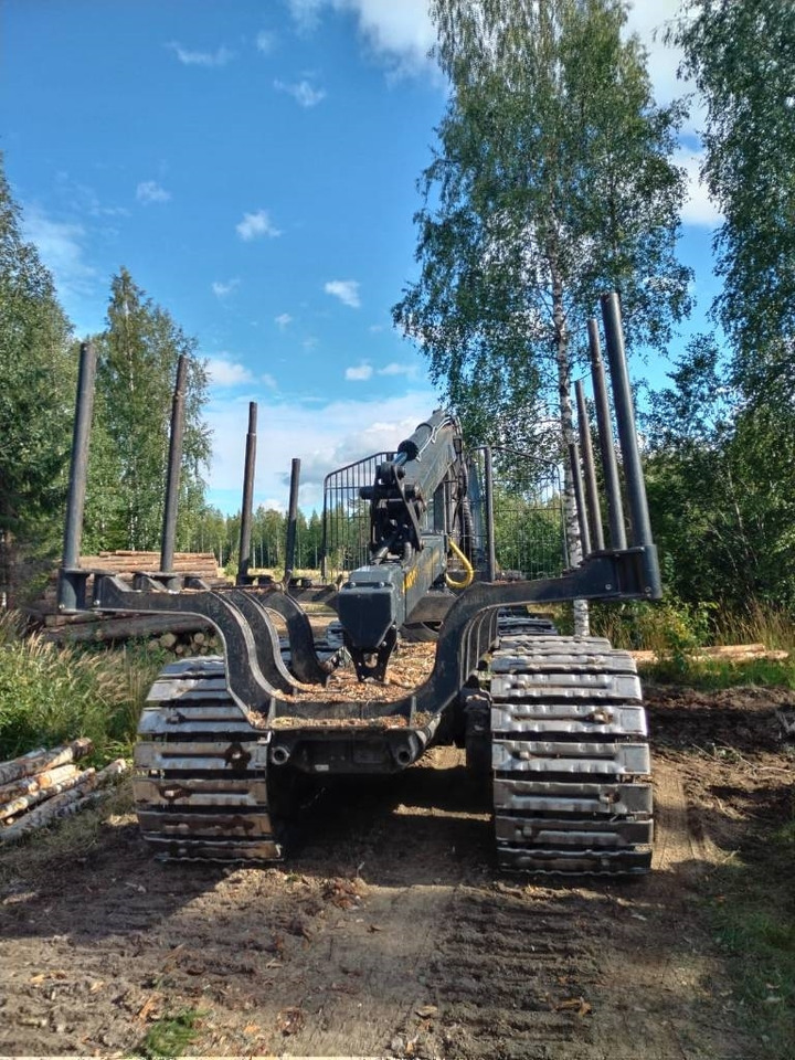 Ponsse Buffalo 8W - Kihordó: 5 kép. Ponsse Buffalo 8W - Kihordó: 5 kép.