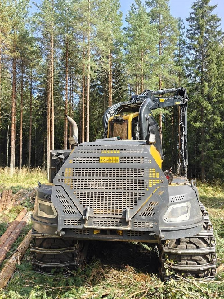 Ponsse Scorpion - Fakitermelő gép: 4 kép. Ponsse Scorpion - Fakitermelő gép: 4 kép.