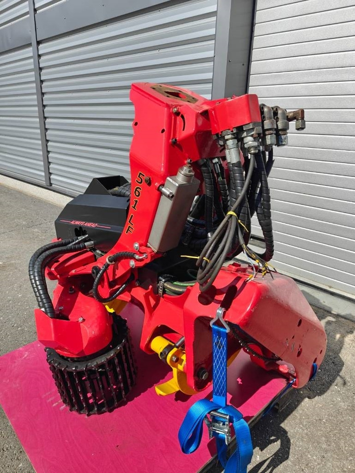 SP Maskiner 561LF - Erdészeti fej: 3 kép. SP Maskiner 561LF - Erdészeti fej: 3 kép.