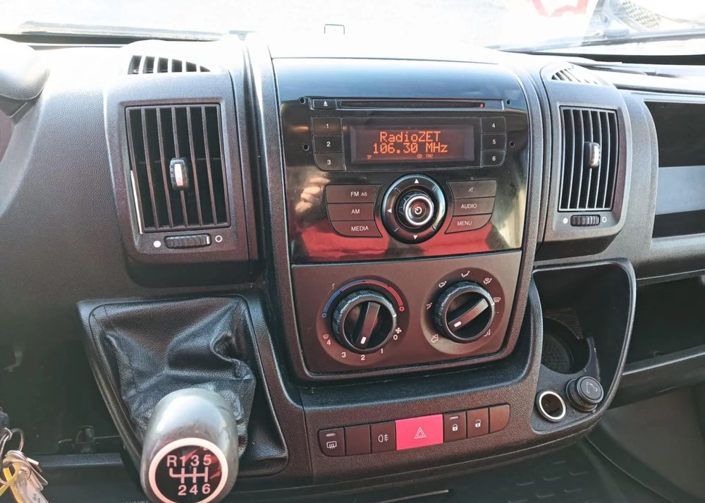 Fiat DUCATO - Hűtős kisteherautó: 3 kép. Fiat DUCATO - Hűtős kisteherautó: 3 kép.