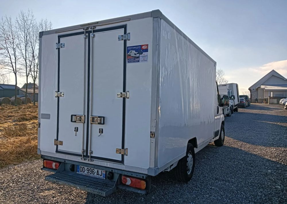 Fiat DUCATO - Hűtős kisteherautó: 3 kép. Fiat DUCATO - Hűtős kisteherautó: 3 kép.