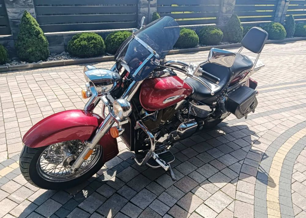 Honda VTX - Motorkerékpár: 2 kép. Honda VTX - Motorkerékpár: 2 kép.