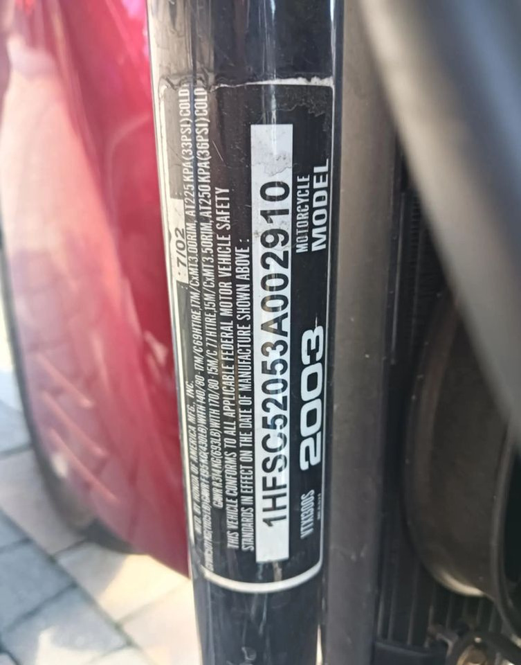 Honda VTX - Motorkerékpár: 4 kép. Honda VTX - Motorkerékpár: 4 kép.