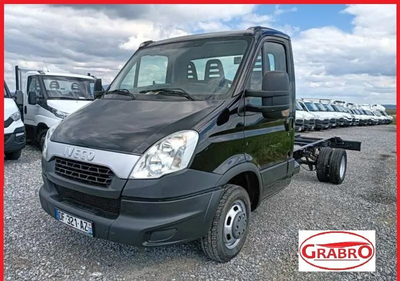 Iveco 35C13, 35C12, 35C14, 35C15 - Alvaz teherautó: 1 kép. Iveco 35C13, 35C12, 35C14, 35C15 - Alvaz teherautó: 1 kép.