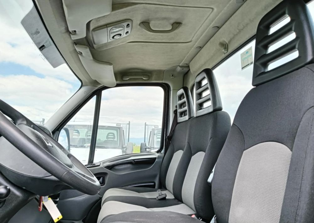 Iveco 35C13, 35C12, 35C14, 35C15 - Alvaz teherautó: 5 kép. Iveco 35C13, 35C12, 35C14, 35C15 - Alvaz teherautó: 5 kép.