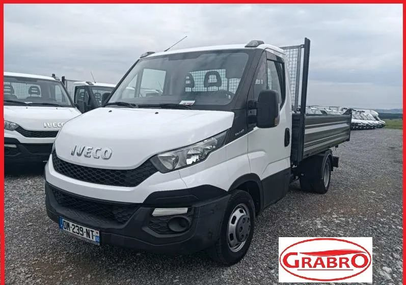 Iveco 35C13, 35C12, 35C14, 35C15 - Billenőplatós kisteherautó: 1 kép. Iveco 35C13, 35C12, 35C14, 35C15 - Billenőplatós kisteherautó: 1 kép.