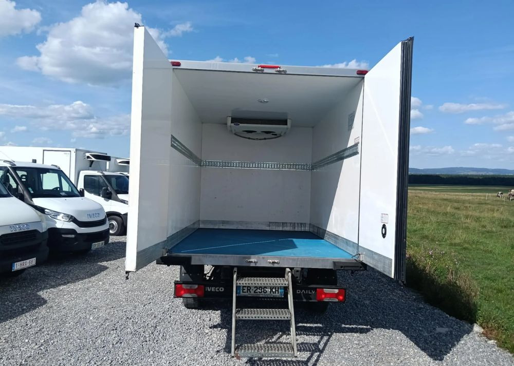 Iveco 35S16, 35S15, 35S14, 35S13, 35C13, 35C14 - Hűtős kisteherautó: 5 kép. Iveco 35S16, 35S15, 35S14, 35S13, 35C13, 35C14 - Hűtős kisteherautó: 5 kép.