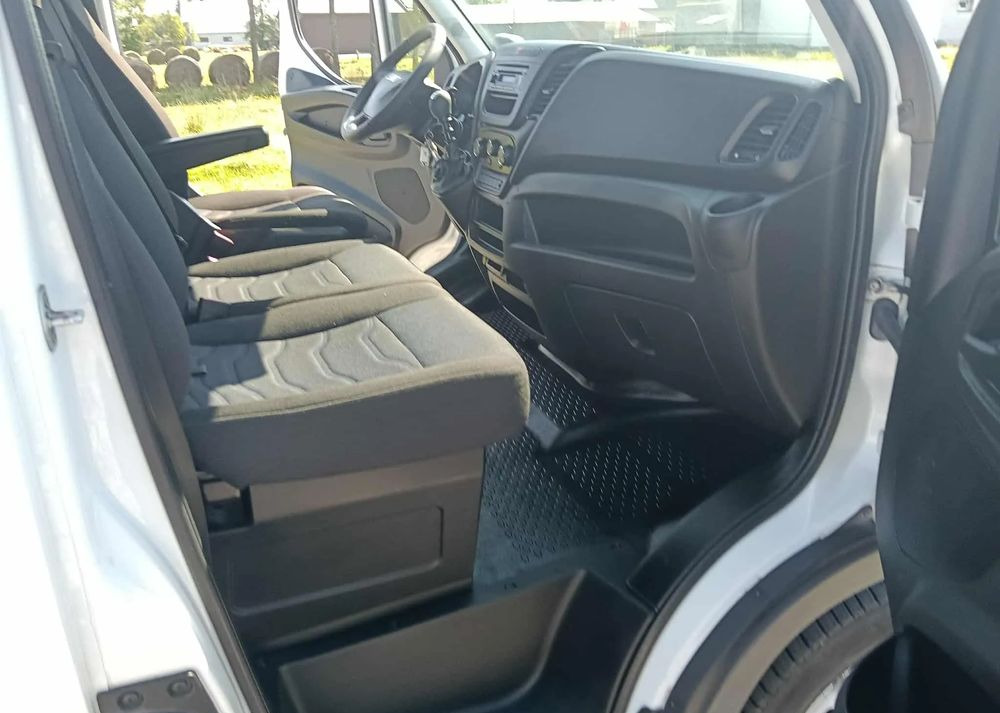 Iveco DAILY 35C14, 35C13, 35C12 - Billenőplatós kisteherautó: 5 kép. Iveco DAILY 35C14, 35C13, 35C12 - Billenőplatós kisteherautó: 5 kép.