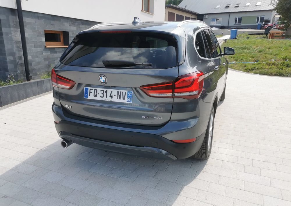 BMW X1 sDrive16d - Kombi: 4 kép. BMW X1 sDrive16d - Kombi: 4 kép.
