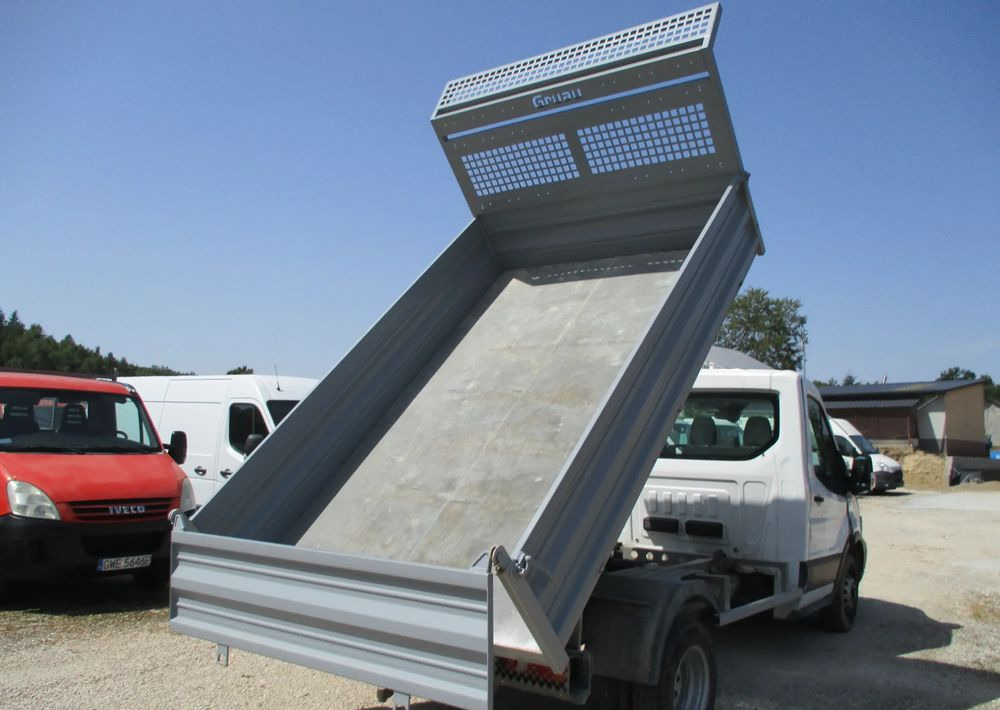 Ford Transit kiper 2.0 - 170KM wywrotka klima Hak - Billenőplatós kisteherautó: 4 kép. Ford Transit kiper 2.0 - 170KM wywrotka klima Hak - Billenőplatós kisteherautó: 4 kép.