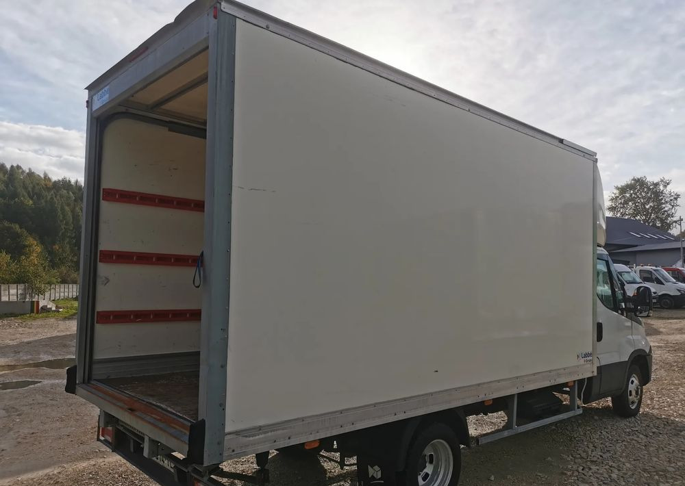 Iveco 3.0-150KM Daily 35C15 Kontener długi rama 35-150 kiper Klimatyzacja długi rozstaw - Dobozos kisteherautó: 5 kép. Iveco 3.0-150KM Daily 35C15 Kontener długi rama 35-150 kiper Klimatyzacja długi rozstaw - Dobozos kisteherautó: 5 kép.