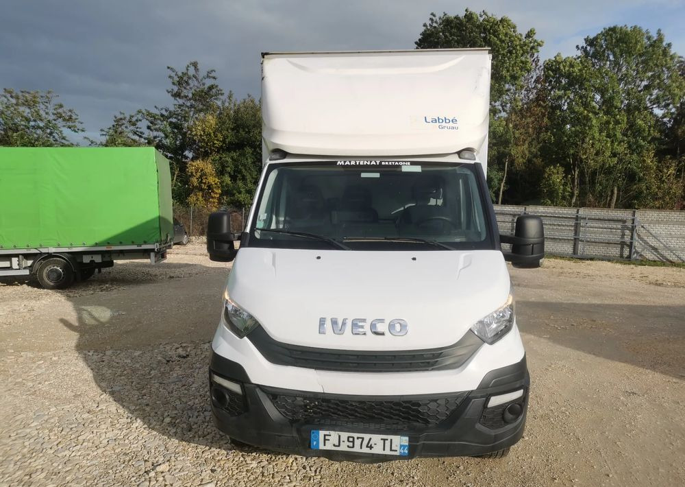 Iveco 3.0-150KM Daily 35C15 Kontener długi rama 35-150 kiper Klimatyzacja długi rozstaw - Dobozos kisteherautó: 3 kép. Iveco 3.0-150KM Daily 35C15 Kontener długi rama 35-150 kiper Klimatyzacja długi rozstaw - Dobozos kisteherautó: 3 kép.